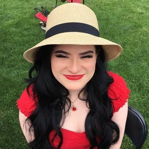 Meet your Posher, Nancy